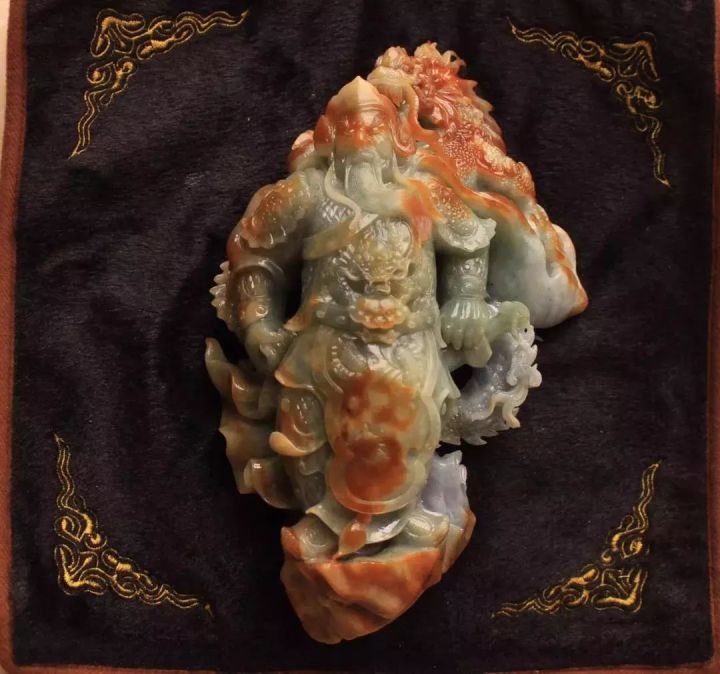 
                历时三年，终把一块2.6公斤的“大雾”变成艺术，手艺人辛苦了
   第3张