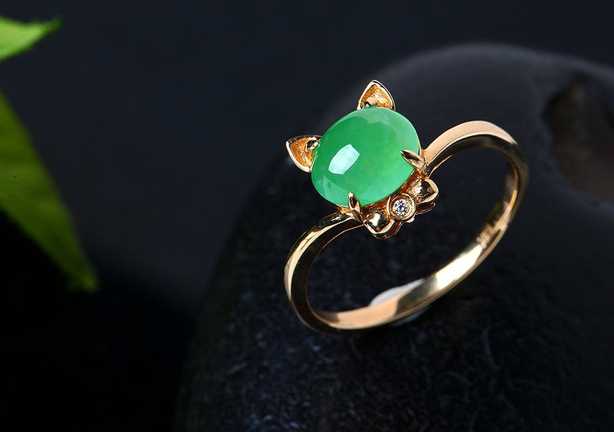 晴水翡翠价格贵吗？晴水翡翠的价值和特点是什么？   第3张