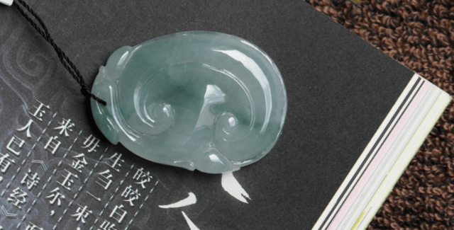 佩戴翡翠如意的寓意怎么样?答案其实没有那么复杂! 第2张