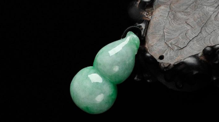 翡翠葫芦的寓意有哪些？看完你就懂了！   第1张