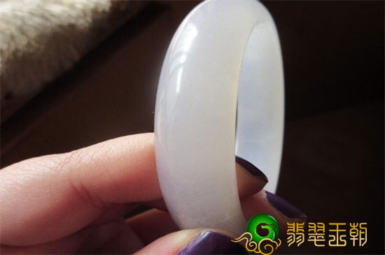 如何鉴定白翡翠真假 怎样辨别白翡翠   第2张