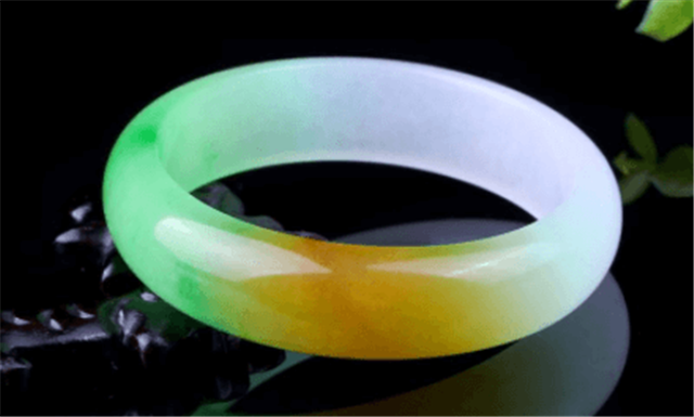 福禄寿玉镯价值都很高吗?一起来了解一下! 第2张