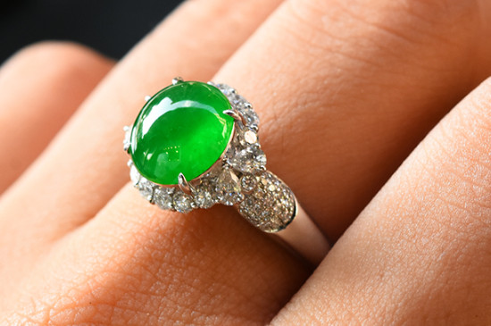 翡翠戒指的寓意和象征   第2张