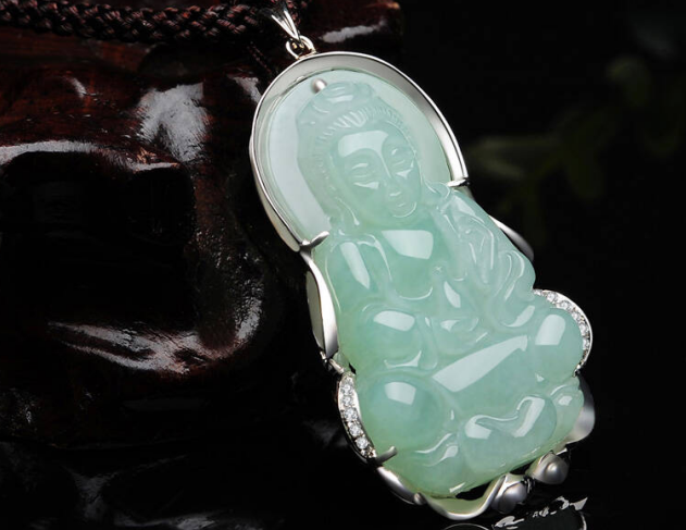 男士们选出的最受欢迎的翡翠饰品,最后两种竟然有很多人不知道! 第1张