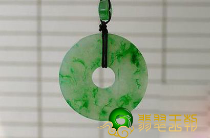 翠丝种翡翠有什么特点呢 翠丝种翡翠是啥 