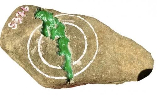 翡翠原石为什么要“开窗”？本文一一来讲解！   第2张