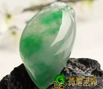 翠丝种翡翠怎样选择 怎样选择翡翠   第2张