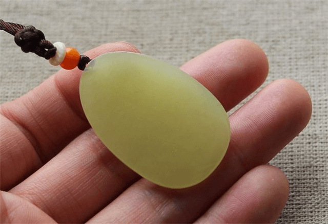 青海玉也叫和田玉吗?原来它和新疆料同出一脉! 第3张