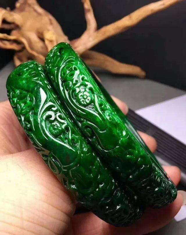 干青翡翠价格高吗？干青到底算不算是翡翠？   第2张