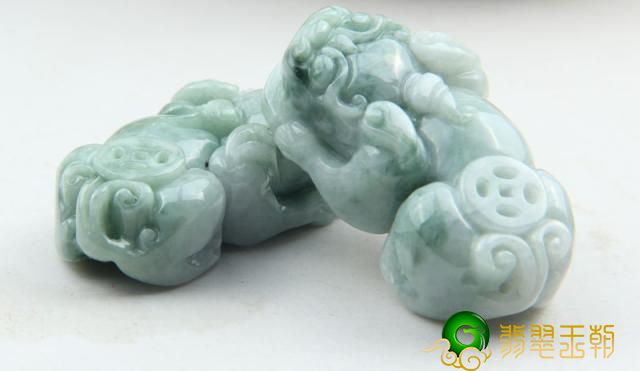 玉翡翠貔貅开光的方式 玉翡翠貔貅吊坠推动学习培训和工作平稳升高   第2张