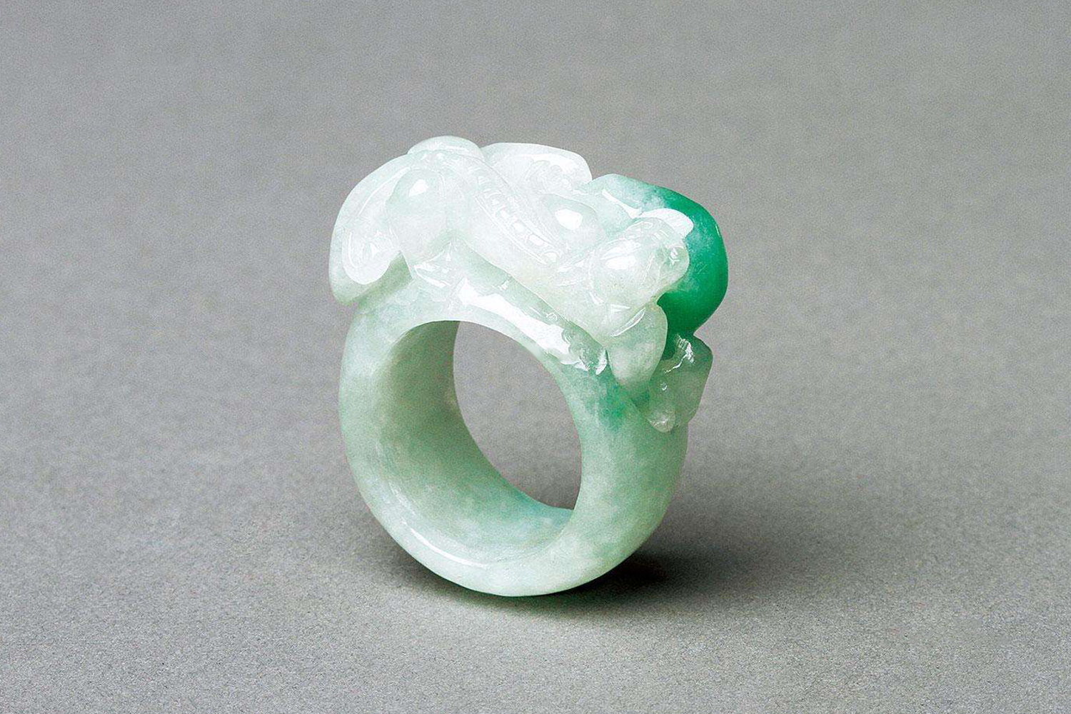 初学者必会的新手入门专业知识：翡翠究竟是什么？如何辨别它的真伪？   第2张