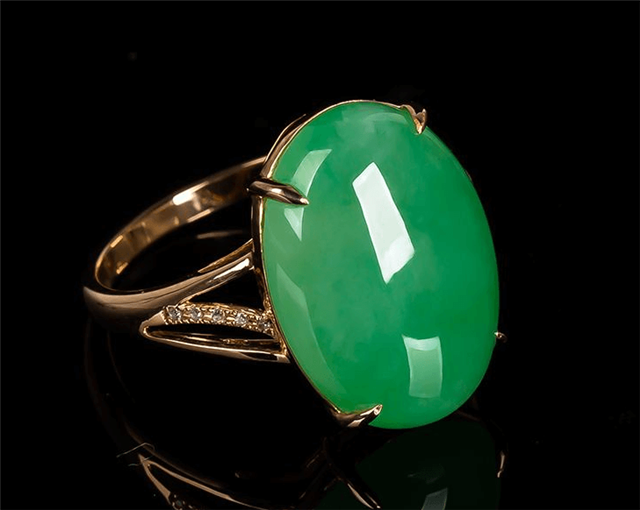 翡翠戒面价格高吗?答案让很多人高攀不起! 第3张