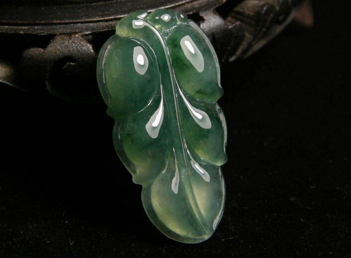 国内哪里有翡翠可以批发 过来人的经验告诉你 第1张