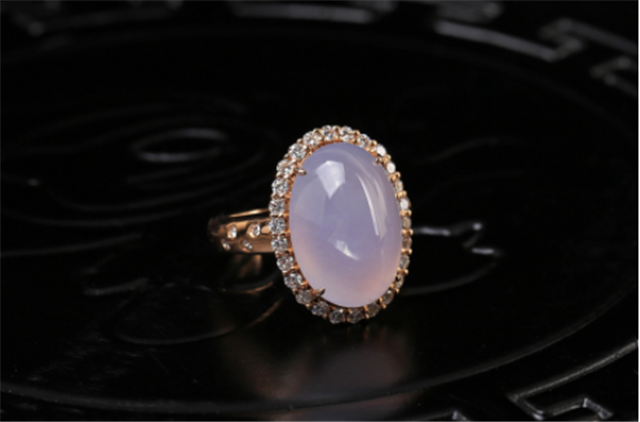 翡翠戒指戴右手還是左手？实际上这个问题没那麼繁杂！   第2张