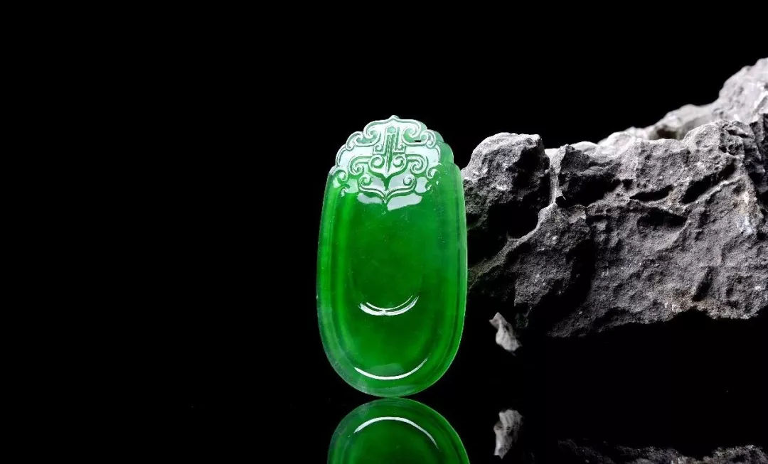 翡翠·印像|设计风格变化多端的她，你喜爱哪一种？   第1张