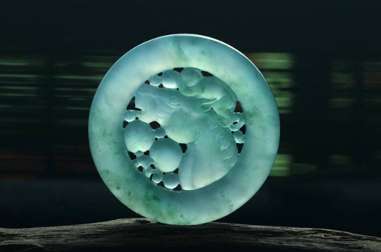 天然翡翠和a货翡翠有什么区别   第3张