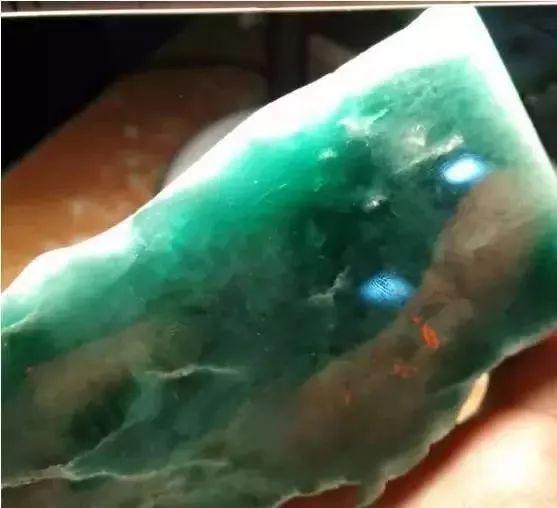 
                初定8800的料子，终以88万告终，不明所以见到成品恍然大悟
   第2张