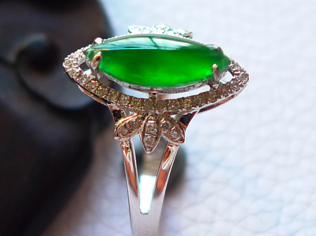 最惨翡翠收藏户，买了14件翡翠，没有一件是A货？真相是……   第1张