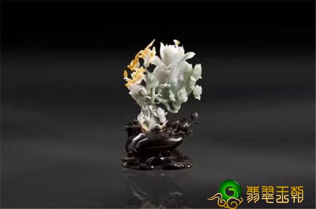 翡翠摆饰的价格多少？危害它价钱的要素有什么？   第1张