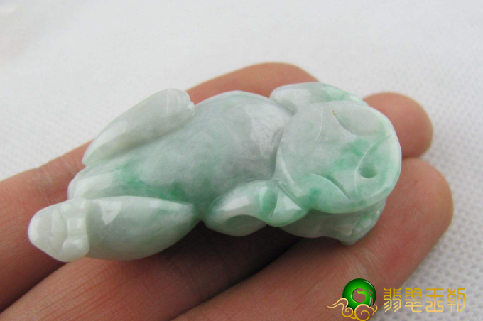 翡翠貔貅挂件开关要泡几日，你清楚吗?原先方式这么多啊！   第1张