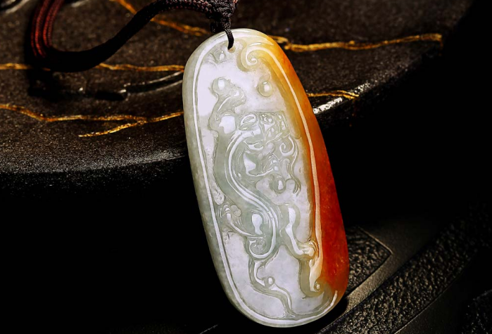 价格几千、几万、几十万，甚至几千万的翡翠，它们的差别究竟在哪？   第2张