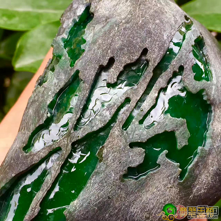 极品帝王绿翡翠价格是多少？   第1张