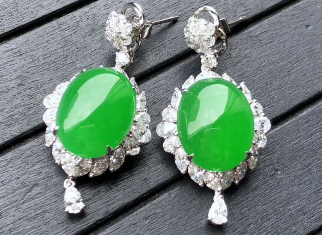 翡翠变得不值钱了吗？为什么现在很多翡翠商人都不想卖翡翠了？   第1张