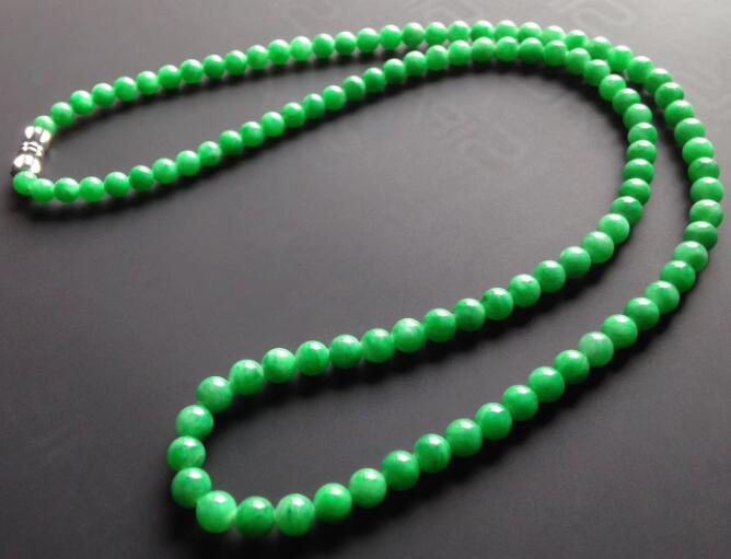 如何成功买到天然的翡翠项链 学会三大绝招不再被坑   第1张