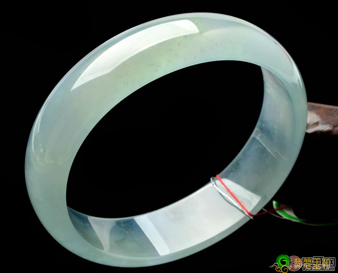 水蓝翡翠真伪，这种鉴别关键点你清楚吗？ 