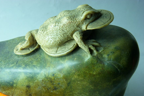 三足蟾蜍有什么特别的寓意？摆放位置有什么讲究？   第2张