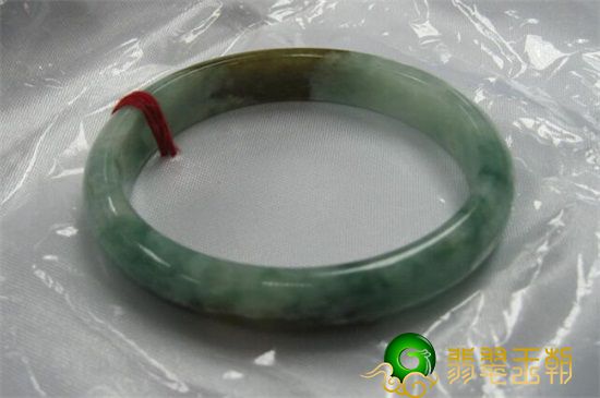 翡翠手镯断裂了怎么办？翡翠手镯断裂后怎样修复   第2张