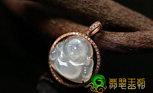 女人适合戴什么翡翠挂件？它的题材很关键！   第3张