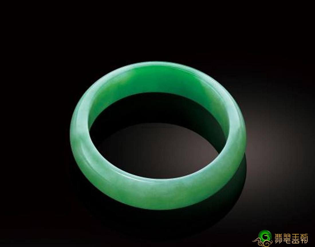 翡翠颜色有着什么奥秘？为什么衡量翡翠品质要看色？   第2张