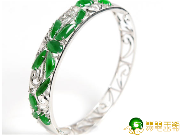 新手必学的入门知识：翡翠到底是什么？如何辨别它的真假？   第1张