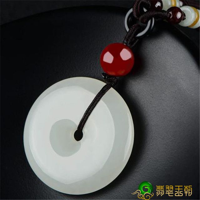 新疆和田玉翡翠平安扣价钱高吗？讲下怎样选择高品质新疆和田玉翡翠平安扣！   第3张