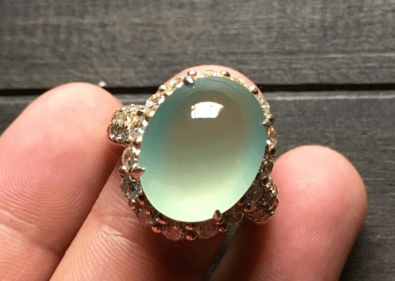 冰种翡翠是什么意思？为什么它在玉石界备受追捧？   第3张