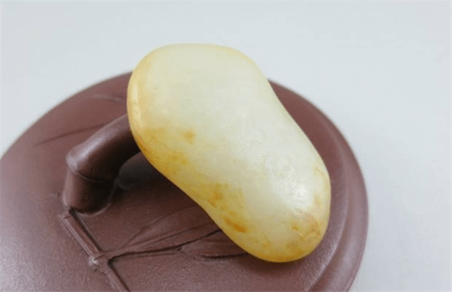 和田玉哪种皮色最珍贵？没有最贵只有更贵！   第2张