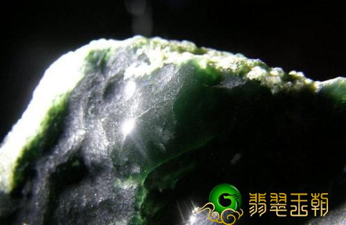 翡翠的产生全过程，翡翠的产生原先那么坎坷   第4张