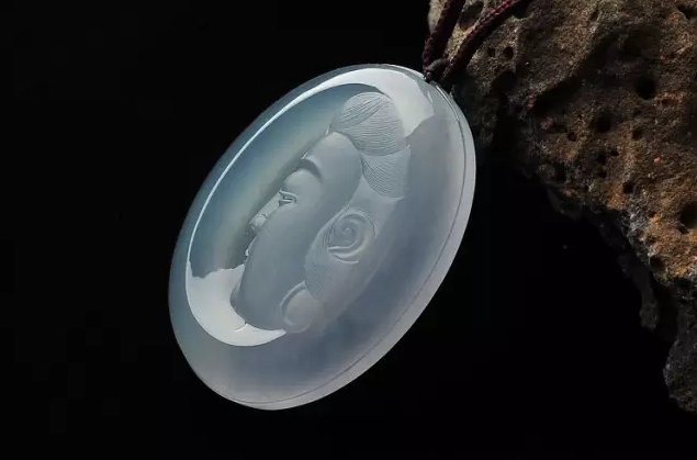 玉石爱好者们,论翡翠的保养方式,你们知道多少? 第1张