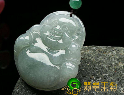 翡翠玉佛吊坠的价钱贵便宜 翡翠玉佛吊坠多少钱 