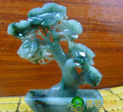 不老松翡翠的喻意是啥 不老松翡翠的喻意   第1张