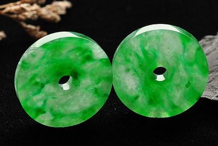 如何鉴定翡翠的真假？是不是需要花钱？   第1张