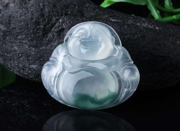 翡翠挂件价格,价格很贵吗? 第3张