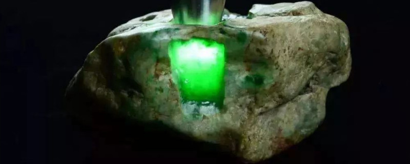 用灯光怎么识别翡翠真假   第1张