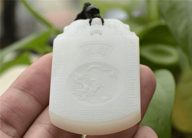 和田玉的棉是怎么形成的?原来它是和田玉与生俱来的产物! 第1张