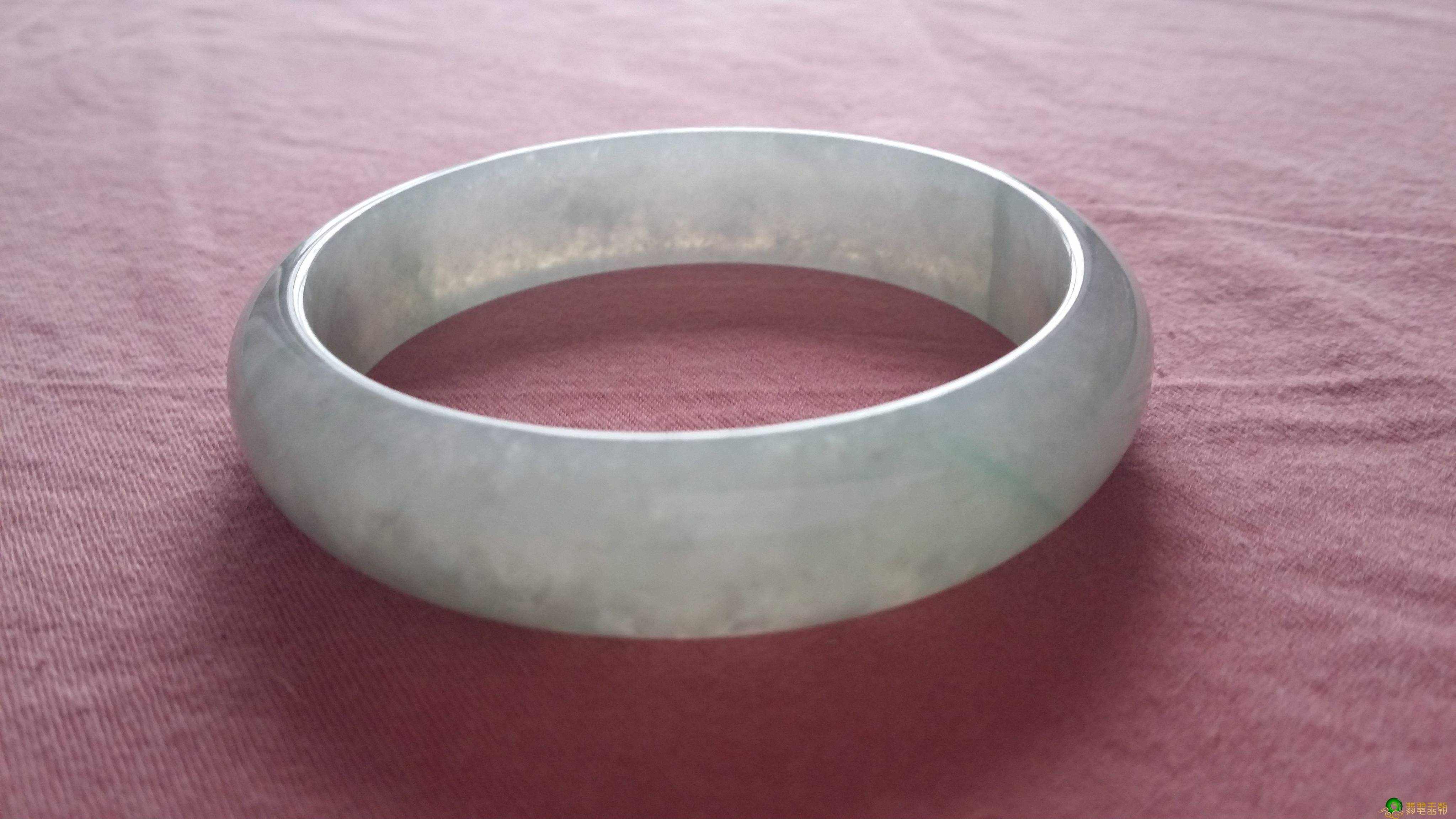 翡翠的瑕疵有哪些？黑点的翡翠值钱么   第4张