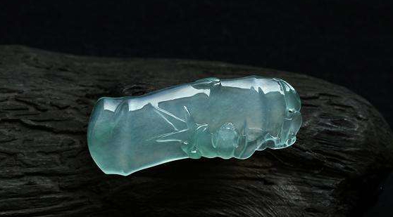 翡翠的“新坑”与“老坑”是什么？看完这篇文章你就明白了   第2张