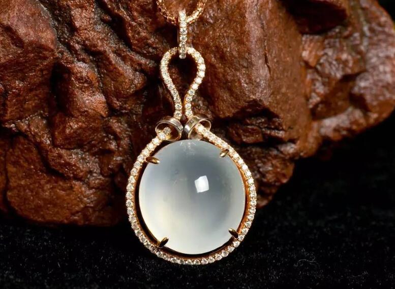 行家是怎么辨认翡翠真假的 简单三步骤就搞定 第1张