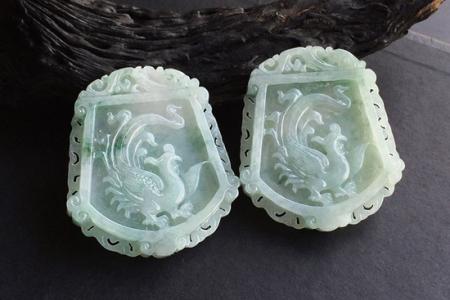 女生戴的翡翠龙凰牌怎么样？翡翠中怎样反映花开富贵的喻意？   第3张