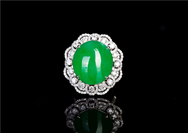 翡翠戒指合适年青人配戴吗？怎样挑到好的翡翠戒指？   第3张